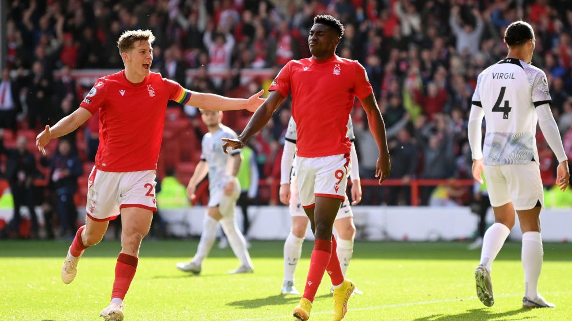 同时也让一 同时也让一