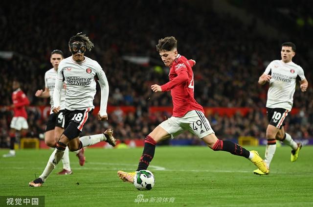 球足球迷们 球足球迷们